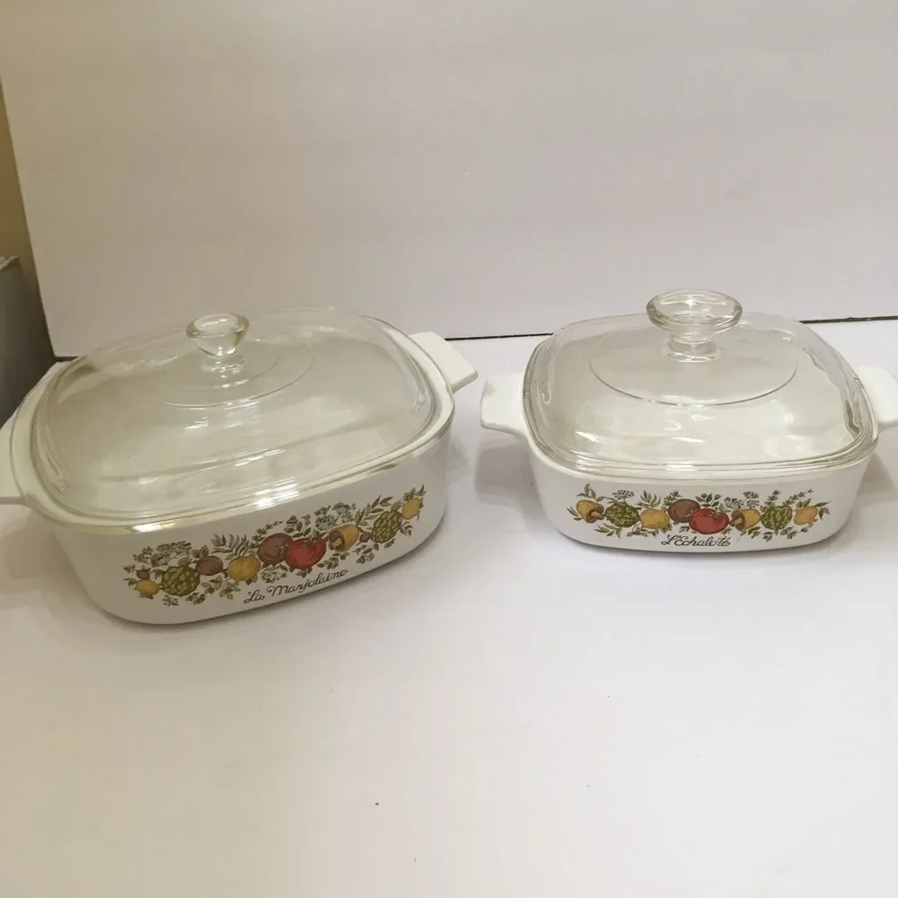 TWO CORNING WARE SPICE OF LIFE BAKING DISHES WITH LIDS